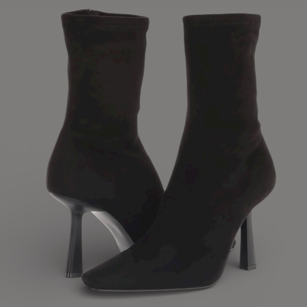 STEVE MADDEN VAKAY STRETCH ZIPPER MID CALF BOOTS NEW